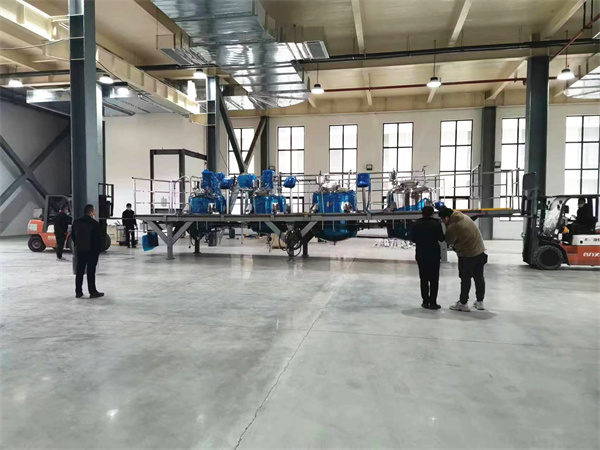 1669943449281355v3n8.jpg 3、绿色环保涂料项目施工现场1.jpg